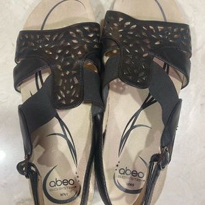Black Abeo Bria sandals in great condition. Size 9.